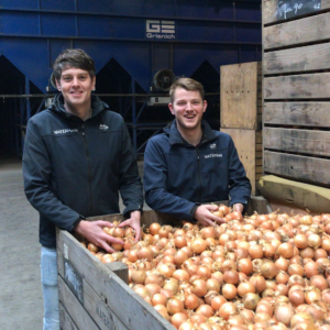 Harmjan Hospers en Zev Clerx inkopers Waterman Onions